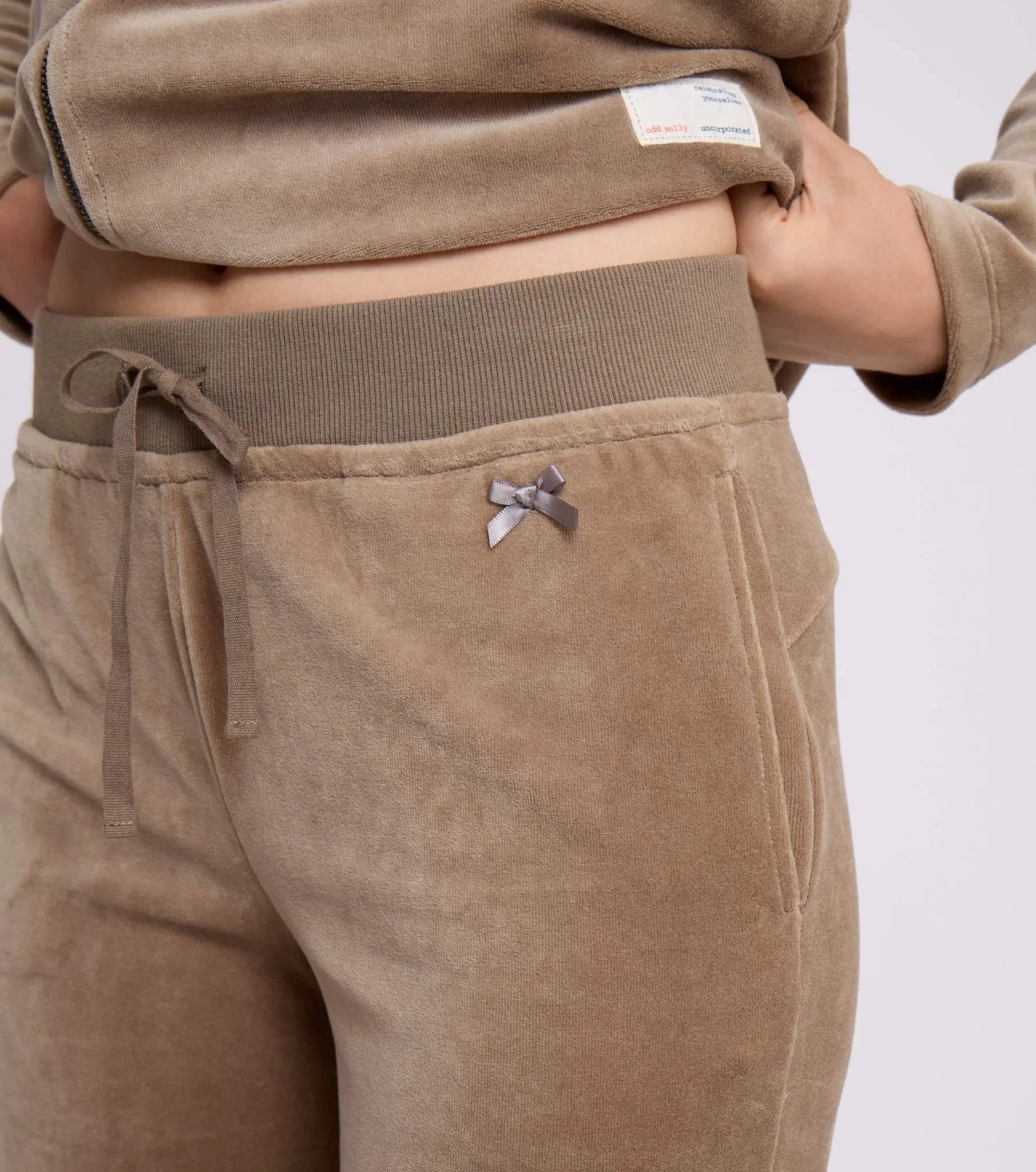 BiggiOM Trousers Odd Molly